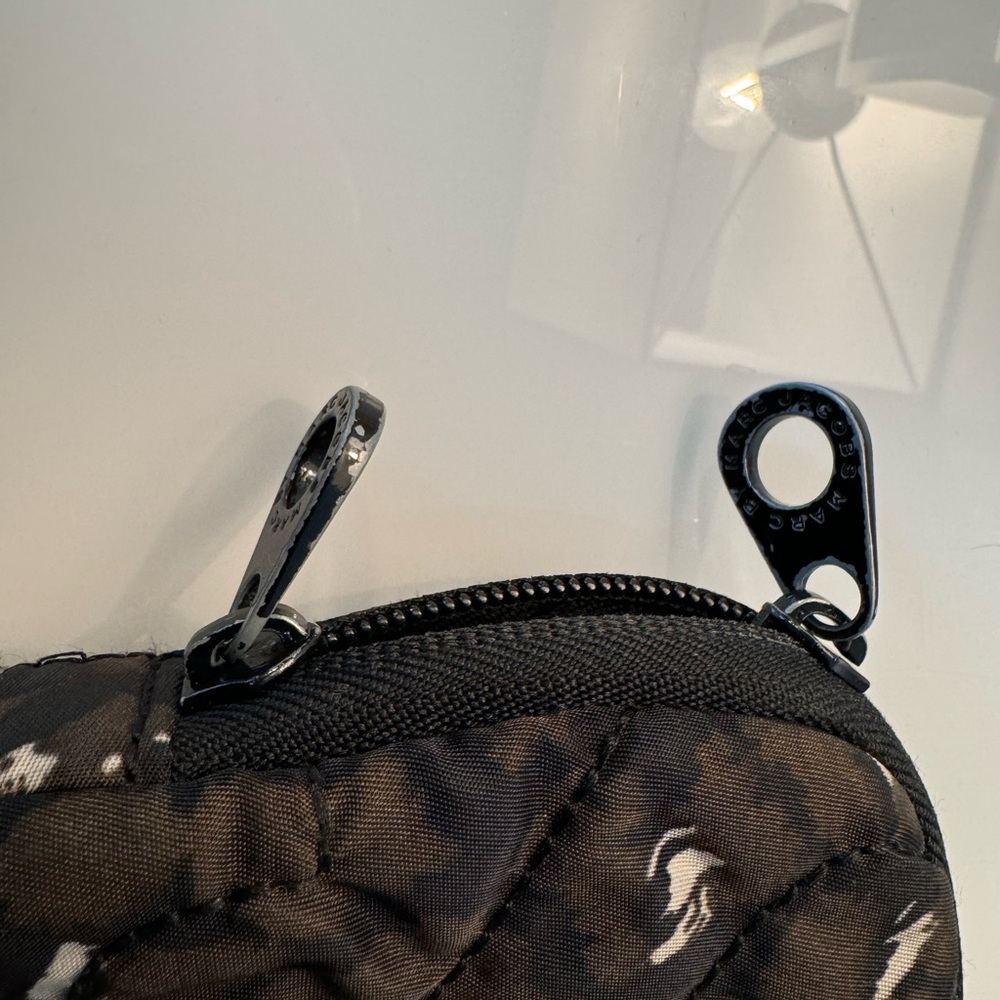Marc by Marc Jacobs 13inch laptop bag in floral print padded black y2k vintage - Picture 6 of 7